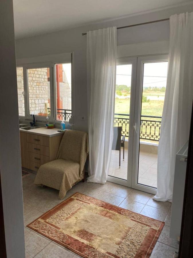 Polys Apartment And Paraskevi Studio With View Ptolemaida Bagian luar foto