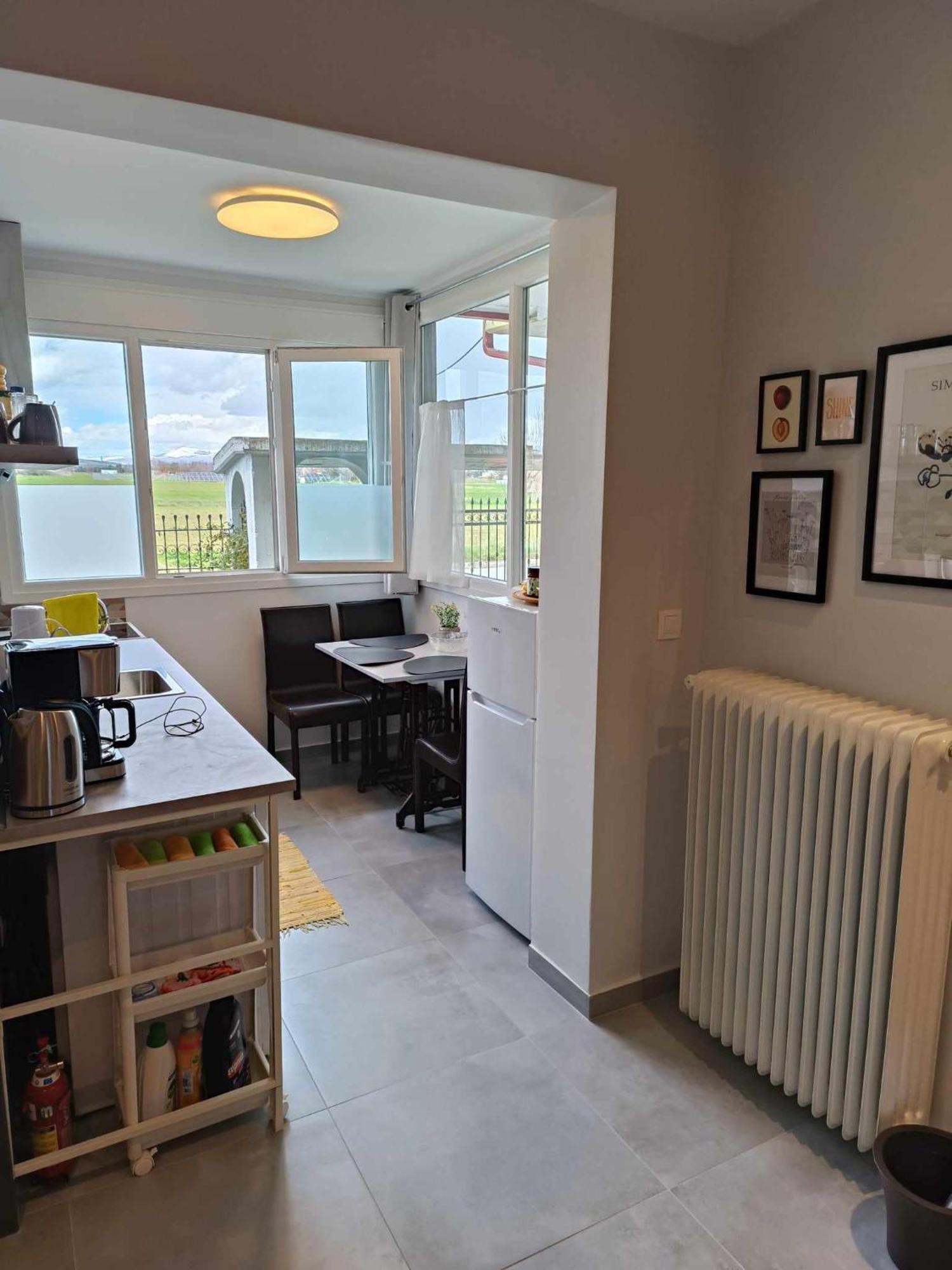 Polys Apartment And Paraskevi Studio With View Ptolemaida Bagian luar foto