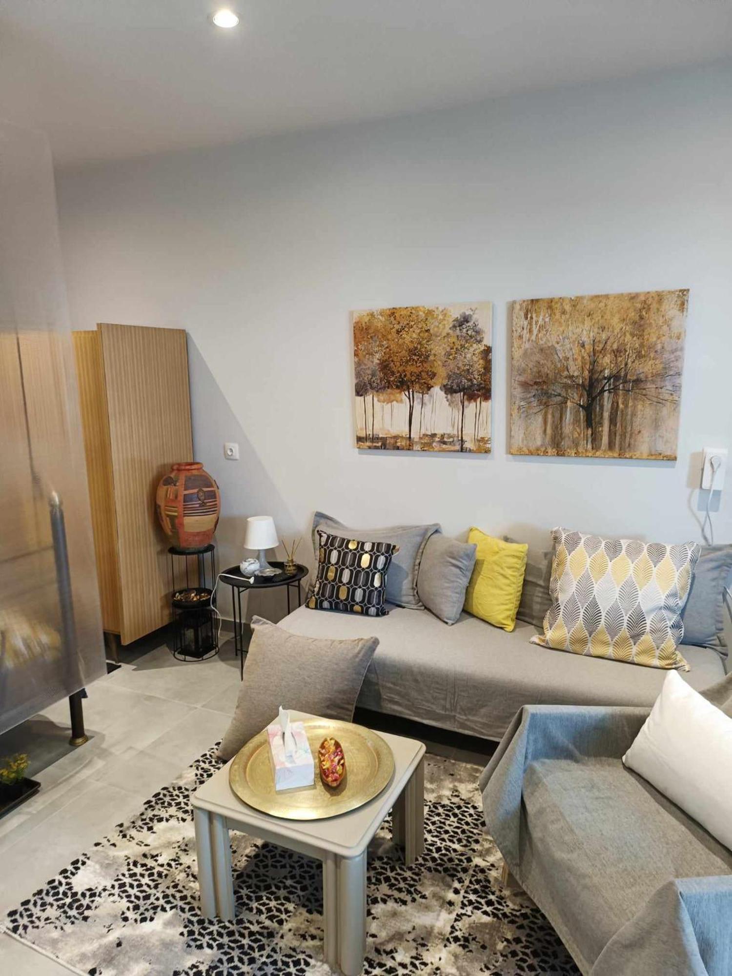Polys Apartment And Paraskevi Studio With View Ptolemaida Bagian luar foto