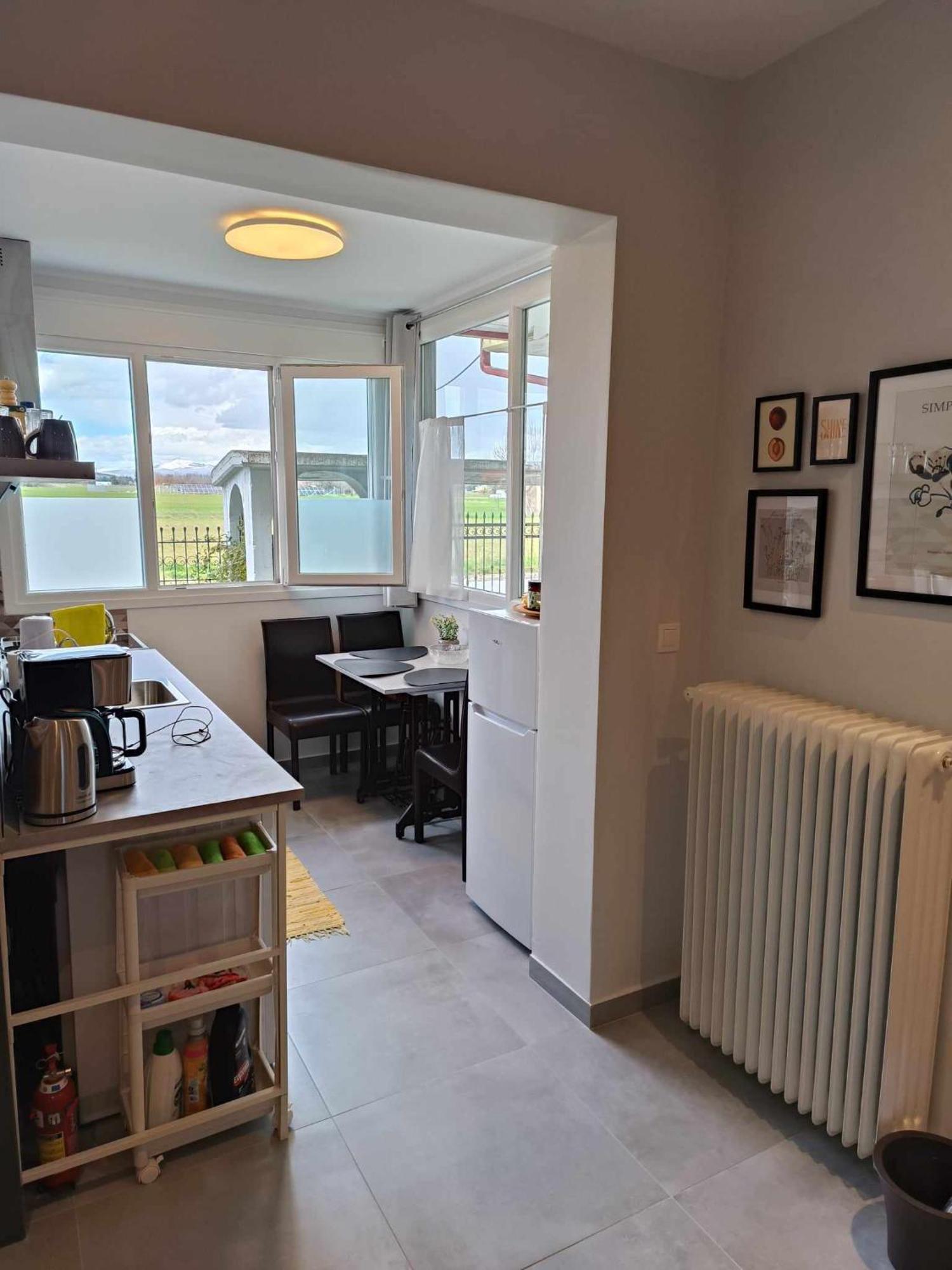Polys Apartment And Paraskevi Studio With View Ptolemaida Bagian luar foto
